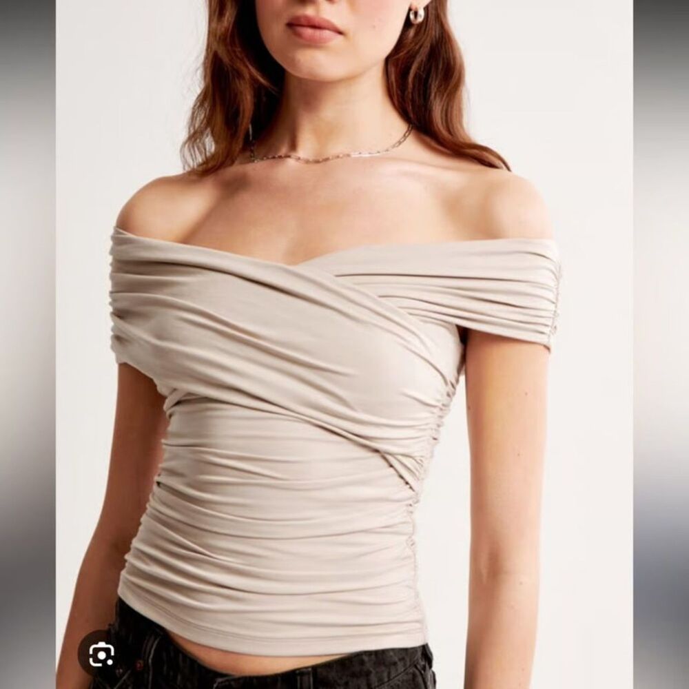Abercrombie & Fitch Cream Off The Shoulder Draped Crossover Wrap Top XS